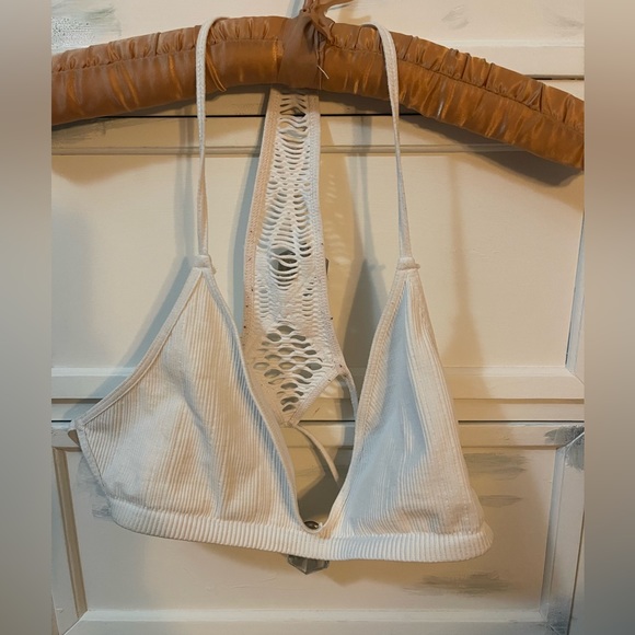 4 bralettes - Picture 2 of 15